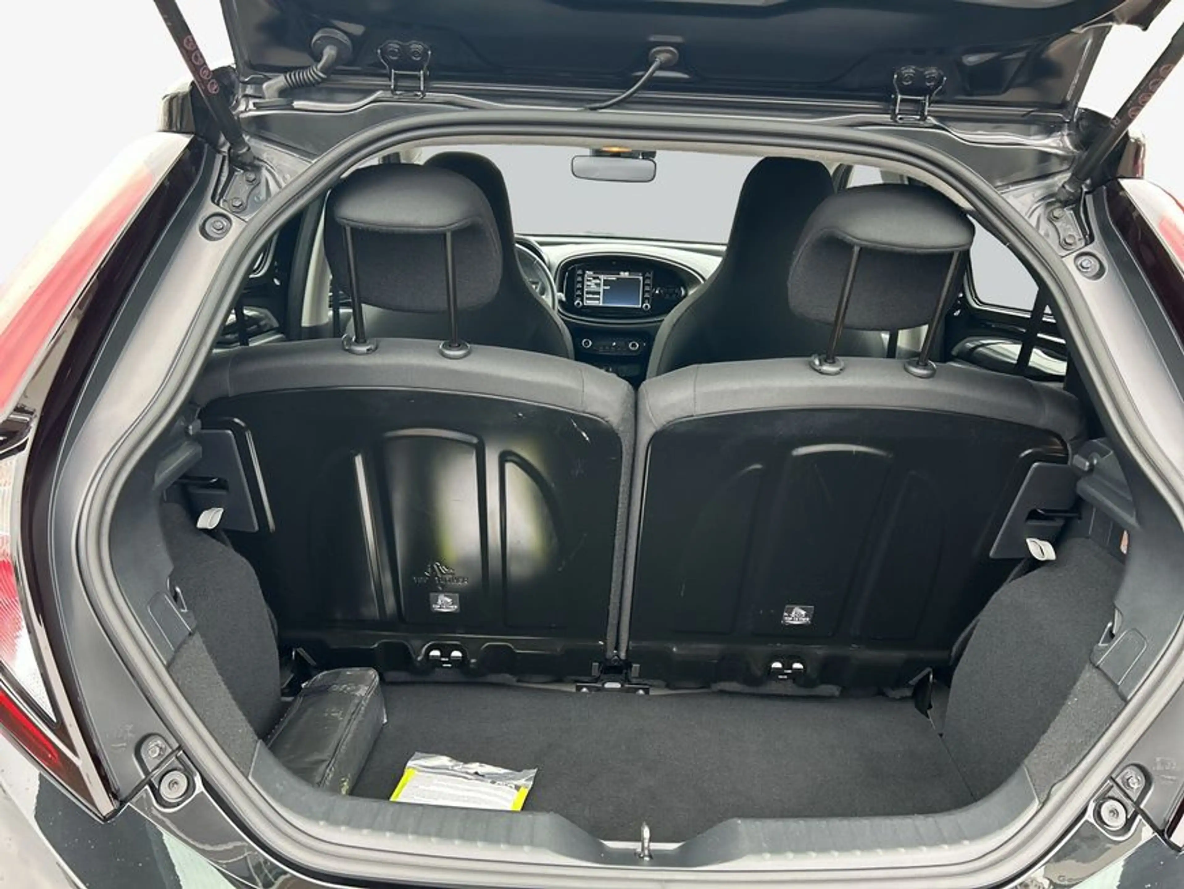 Toyota Aygo X X 1.0 S-CVT Play — photo 8