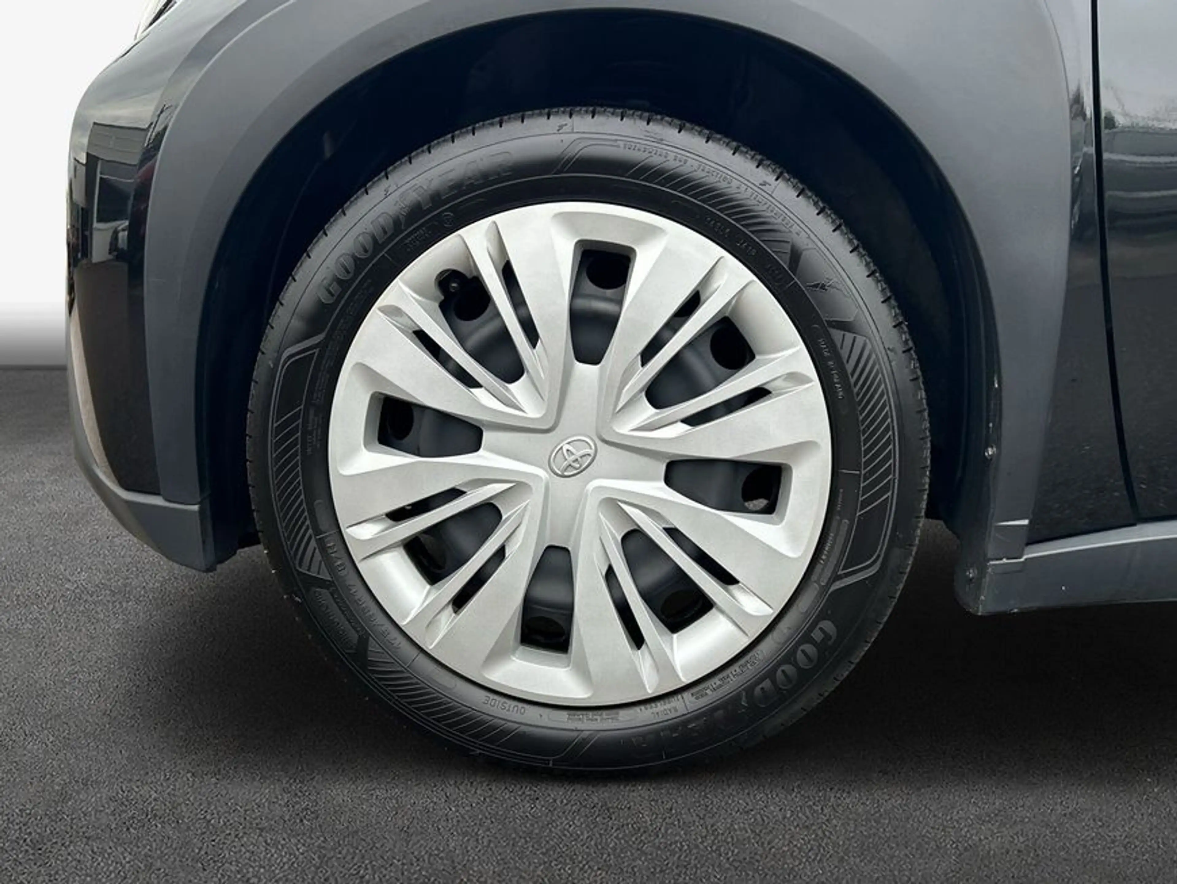 Toyota Aygo X X 1.0 S-CVT Play — photo 7