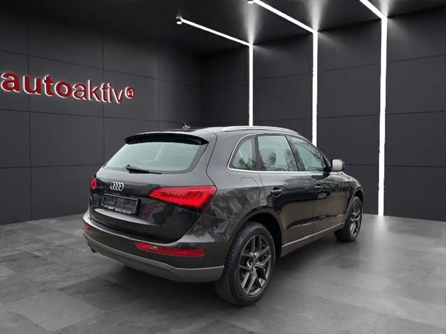 Audi Q5 2.0 TDI  quattro/AHK/Bi-Xenon/MMI/Kamera/KeyG Grau - 2