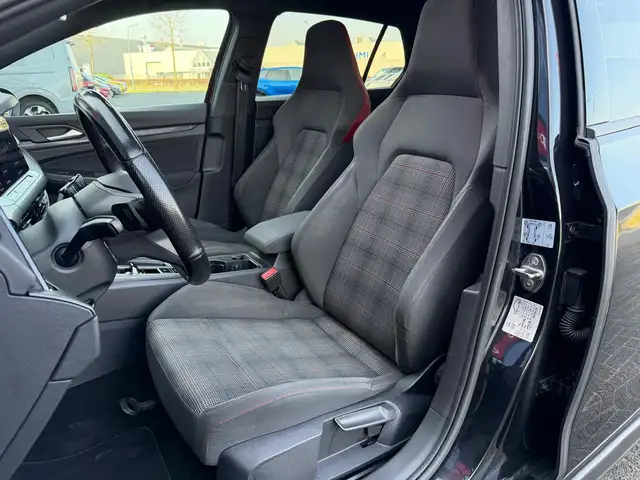 Volkswagen Golf view 13