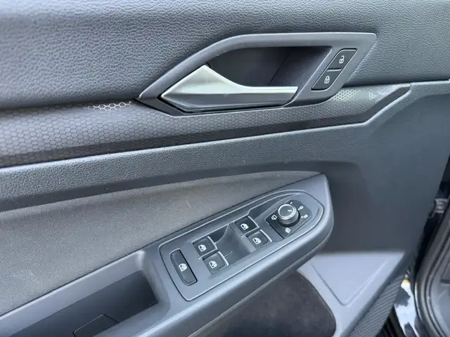 Volkswagen Golf view 18