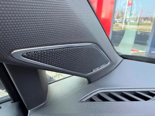 Volkswagen Golf view 19