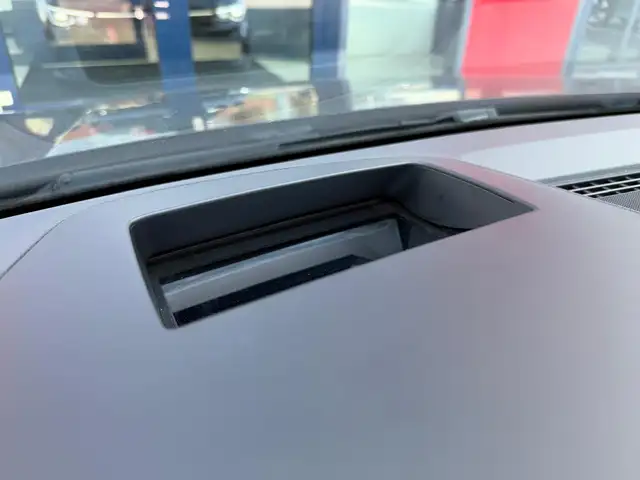 Volkswagen Golf view 20