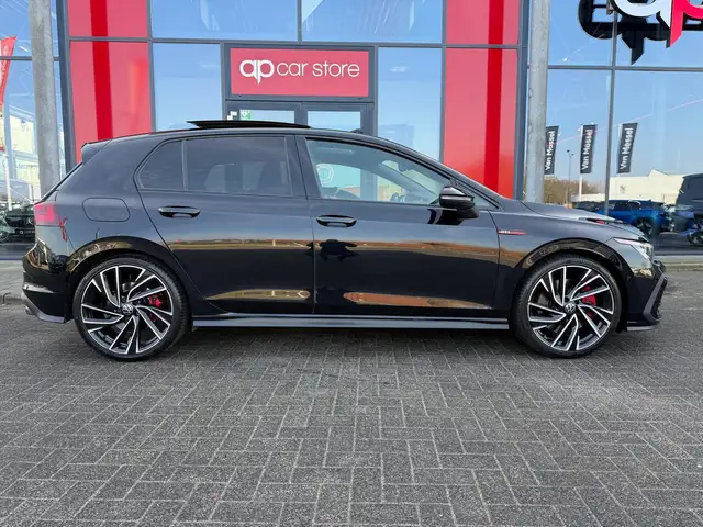Volkswagen Golf view 5