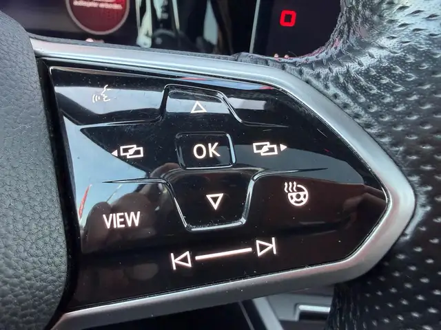 Volkswagen Golf view 17