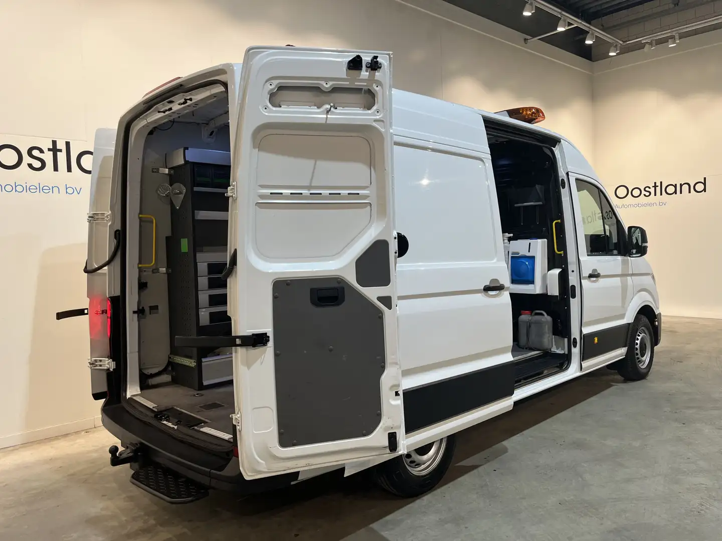 Volkswagen Crafter 35 2.0 TDI L3H3 180 PK Servicebus / Bott Inrichtin Wit - 2