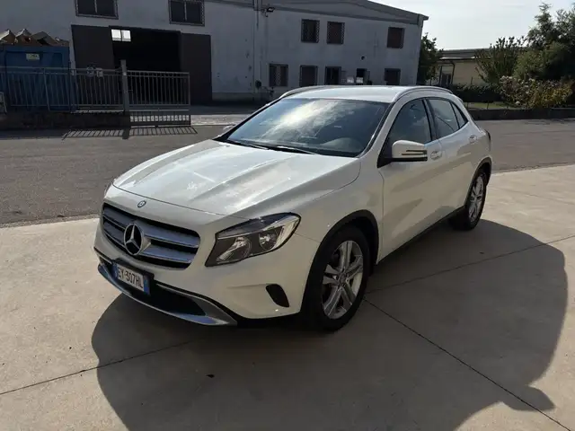 Mercedes-Benz GLA 180 GLA-X156 d (cdi) Executive