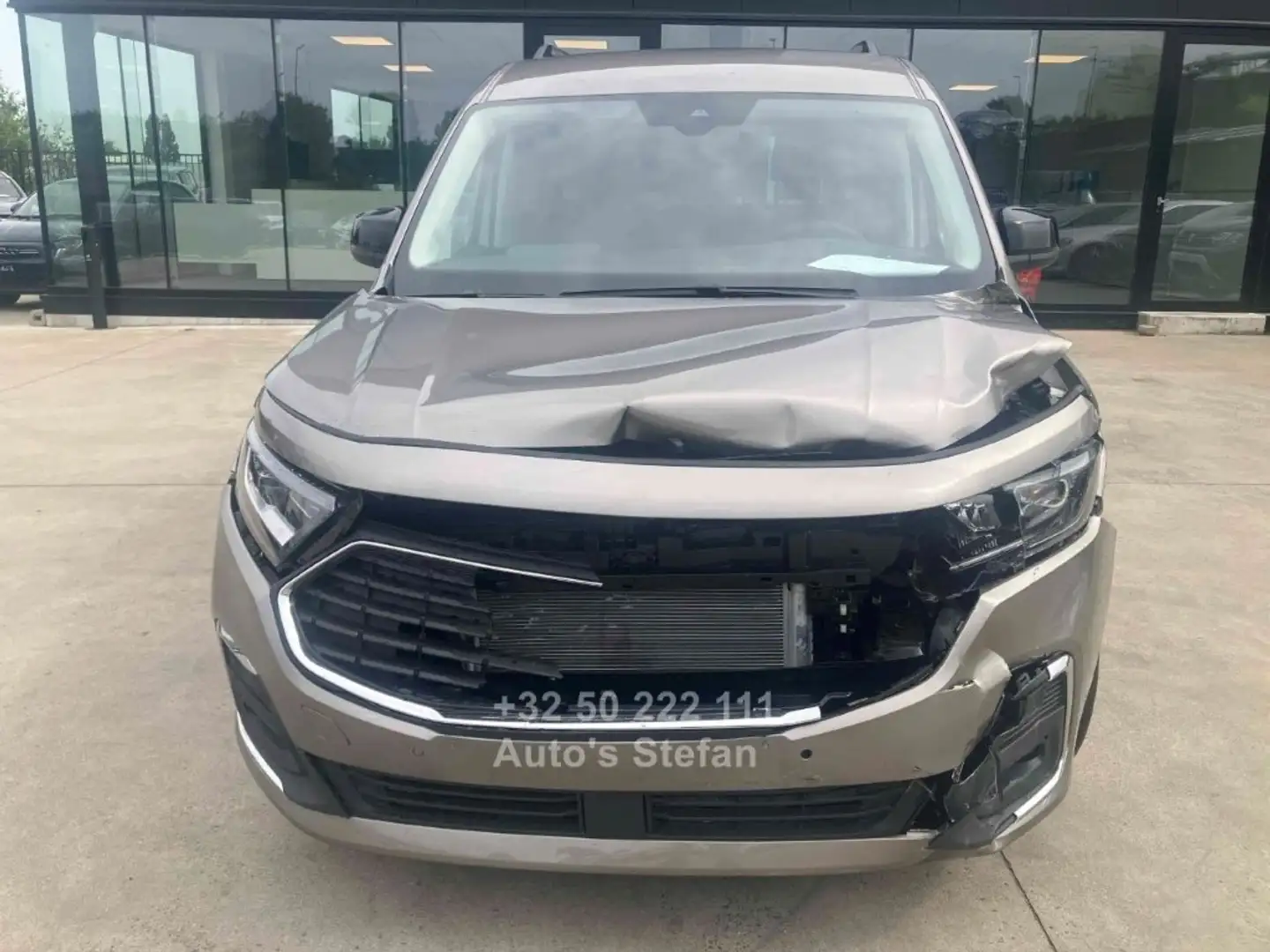 Ford Tourneo Connect Titanium - 2