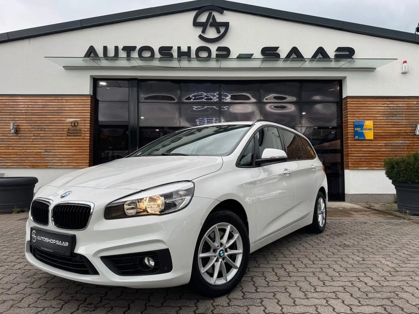 BMW 218 218 i Gran Tourer  Advantage Automatik Weiß - 1