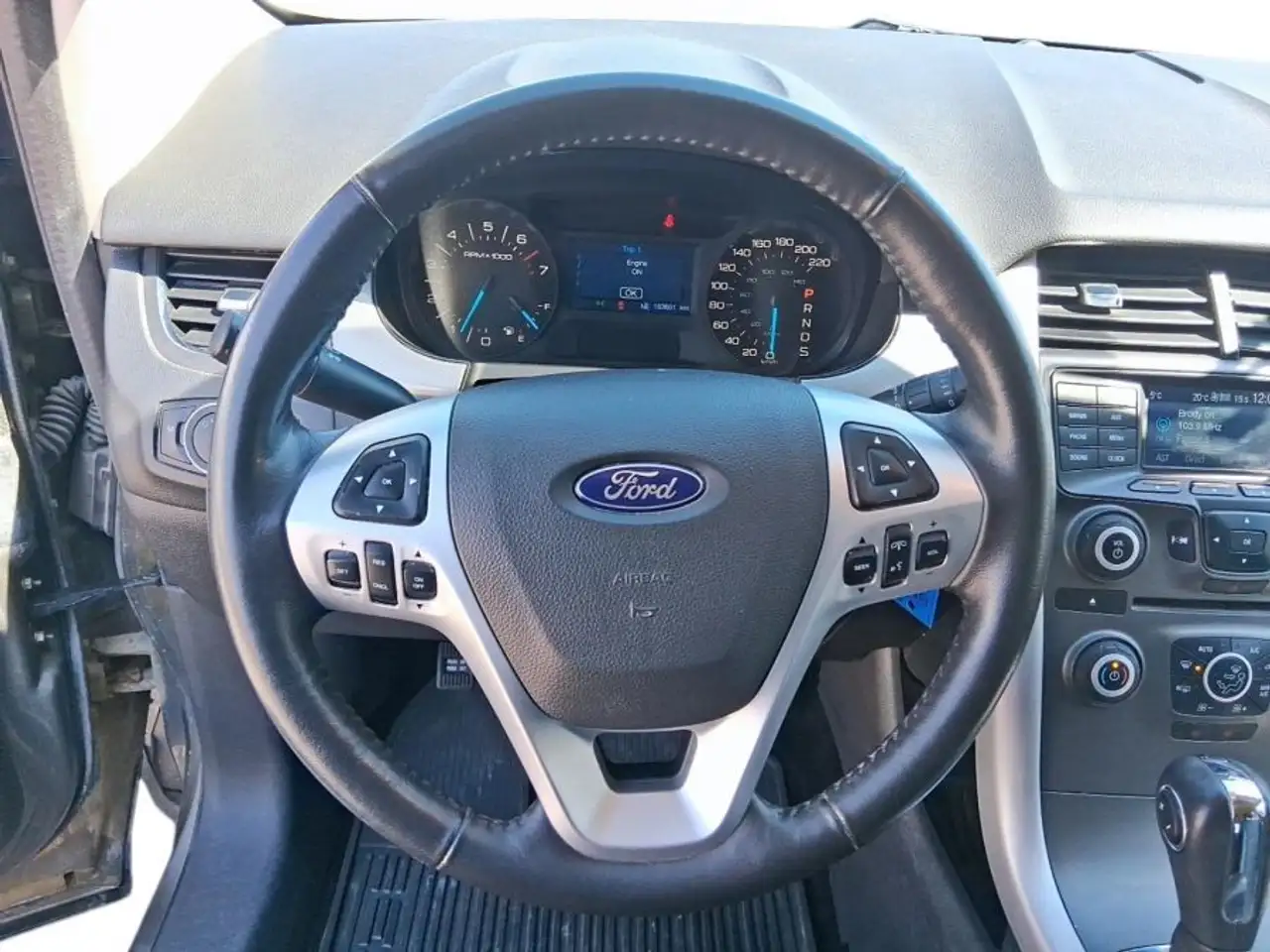 Ford Edge снимка Ford Edge
