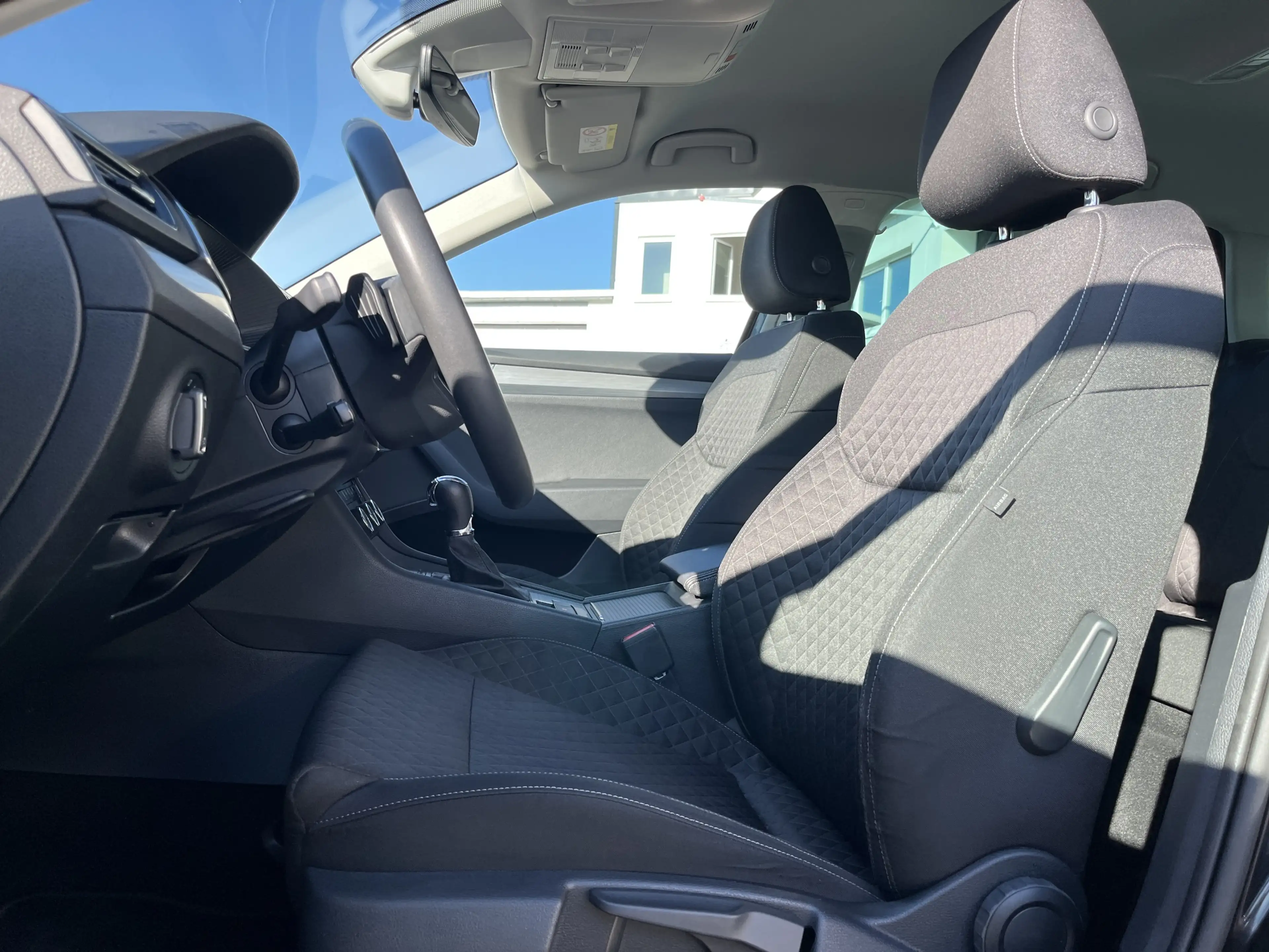 Skoda Superb Combi 2.0 TDI DSG Ambition 104€ m.20% Anz. Navi — photo 13