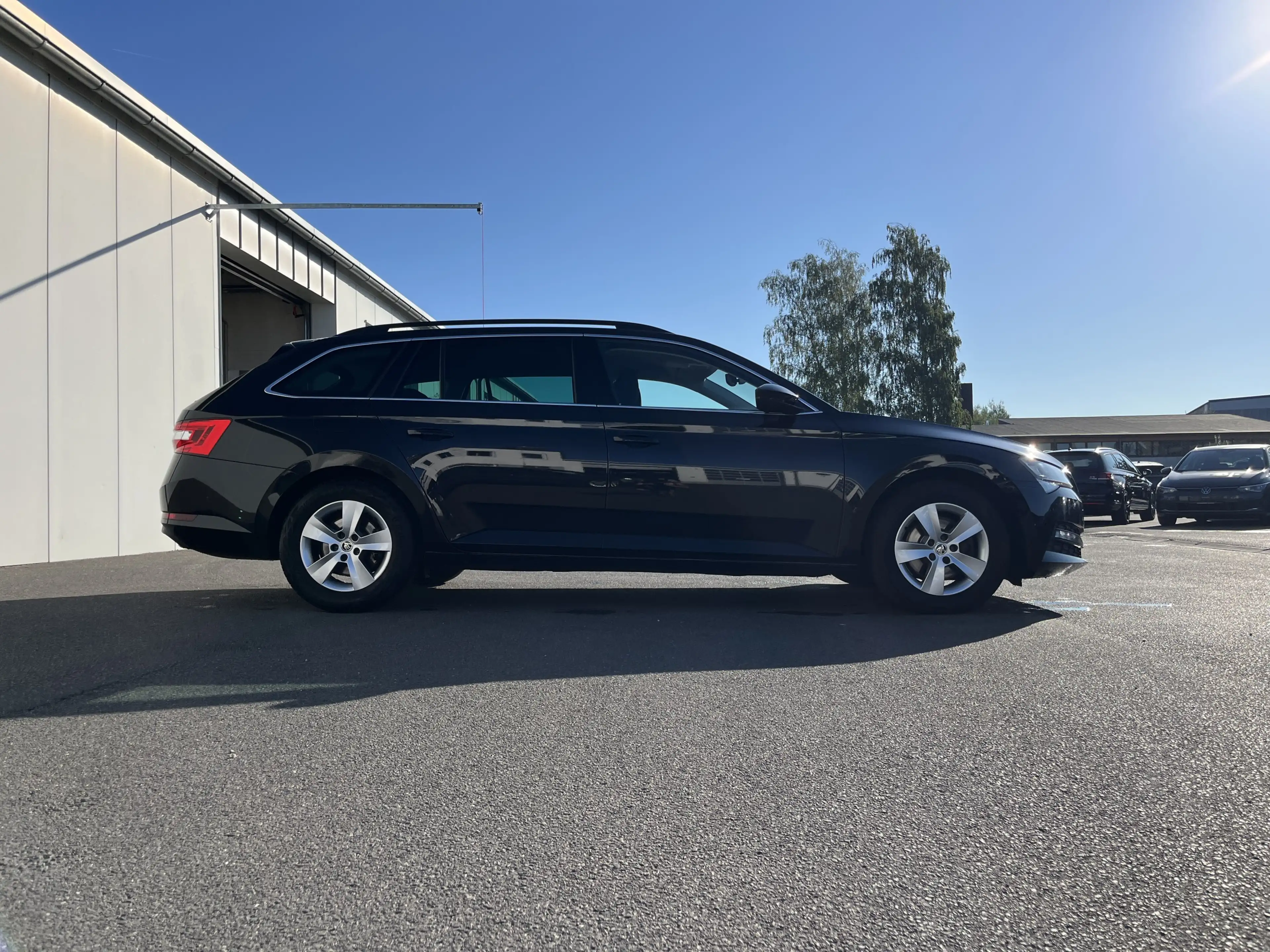 Skoda Superb Combi 2.0 TDI DSG Ambition 104€ m.20% Anz. Navi — photo 5
