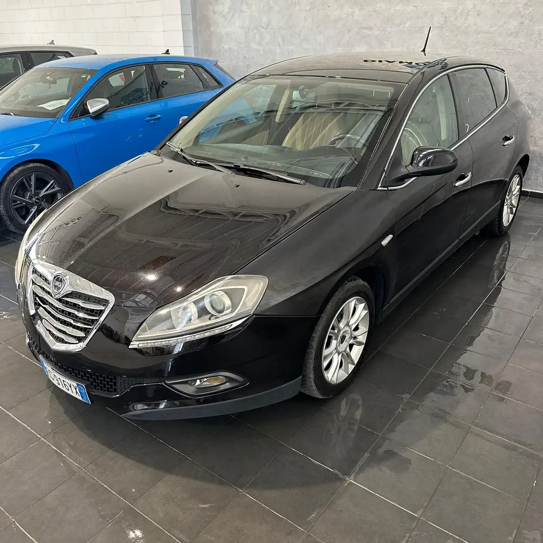 Lancia Delta 1.6 MJT DPF 105 CV Gold Violett - 2