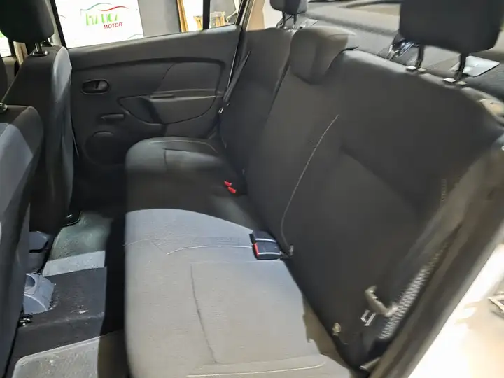 Dacia Logan 2017, foto 9