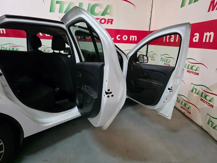 Dacia Logan 2017, foto 7