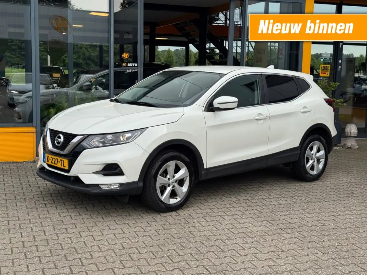 Nissan Qashqai 1.3 140 pk Acenta - Navi - camera Blanc - 1