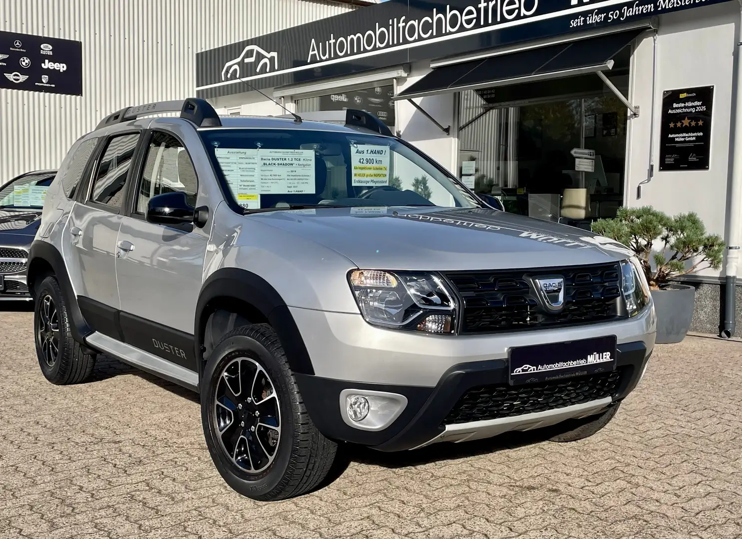 Dacia Duster Duster 1.2 "Black-Shadow"NAVI+Klima+Sitzhzg.+1.HD Grau - 2