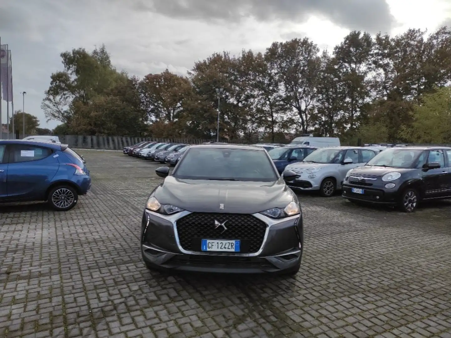 DS Automobiles DS 3 Crossback BlueHDi 130 aut. So Chic Grijs - 2