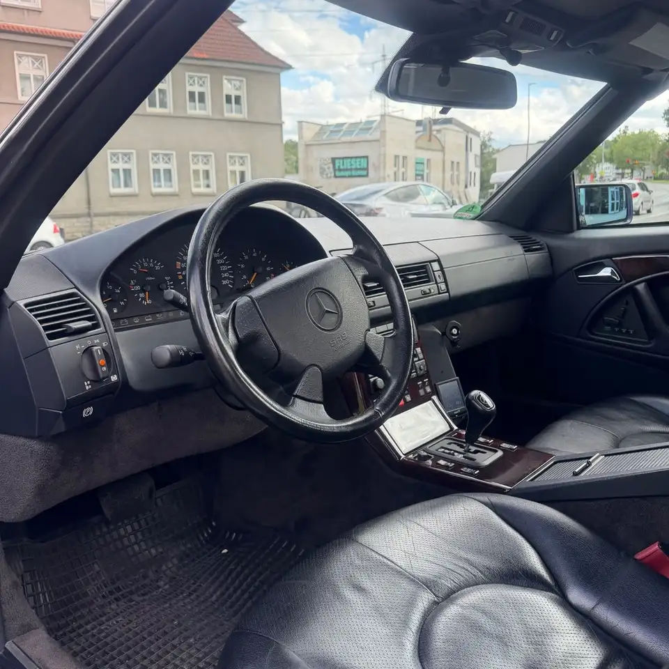 Mercedes-Benz SL 280, foto 7