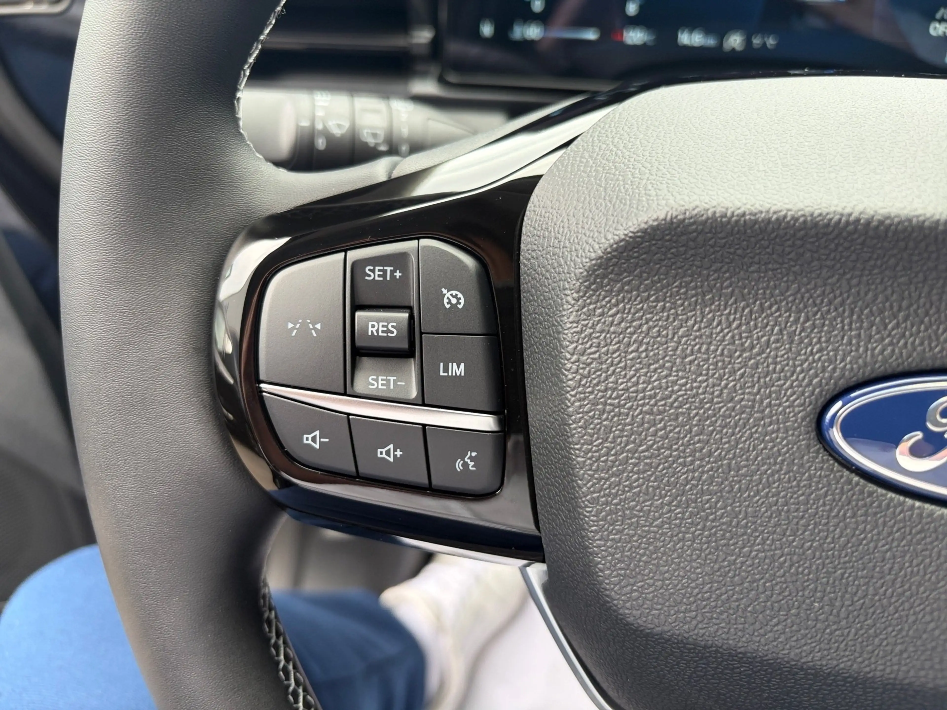 Ford Puma Titanium — photo 11