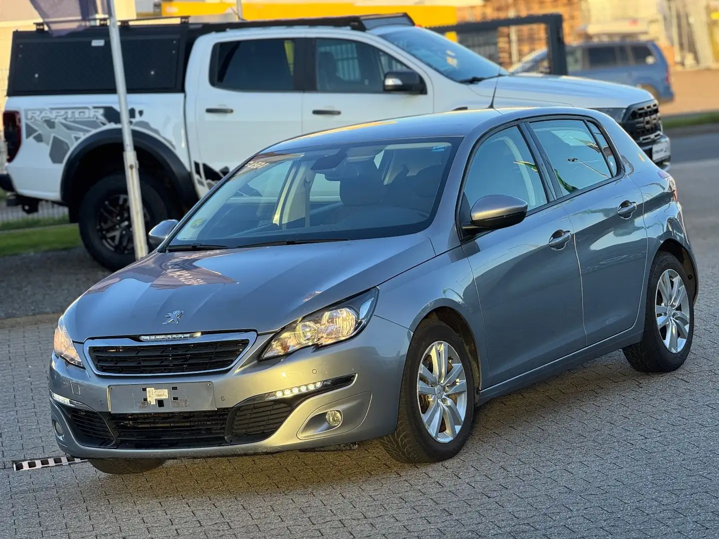 Peugeot 308 1.6 HDI Active Euro5,Klimaaut., Navi - 1