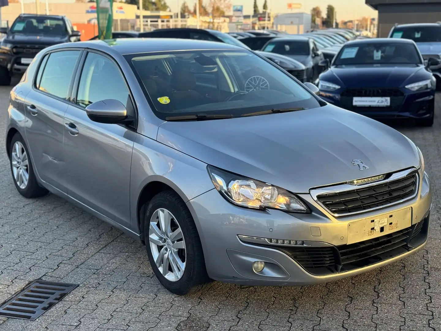 Peugeot 308 1.6 HDI Active Euro5,Klimaaut., Navi - 2