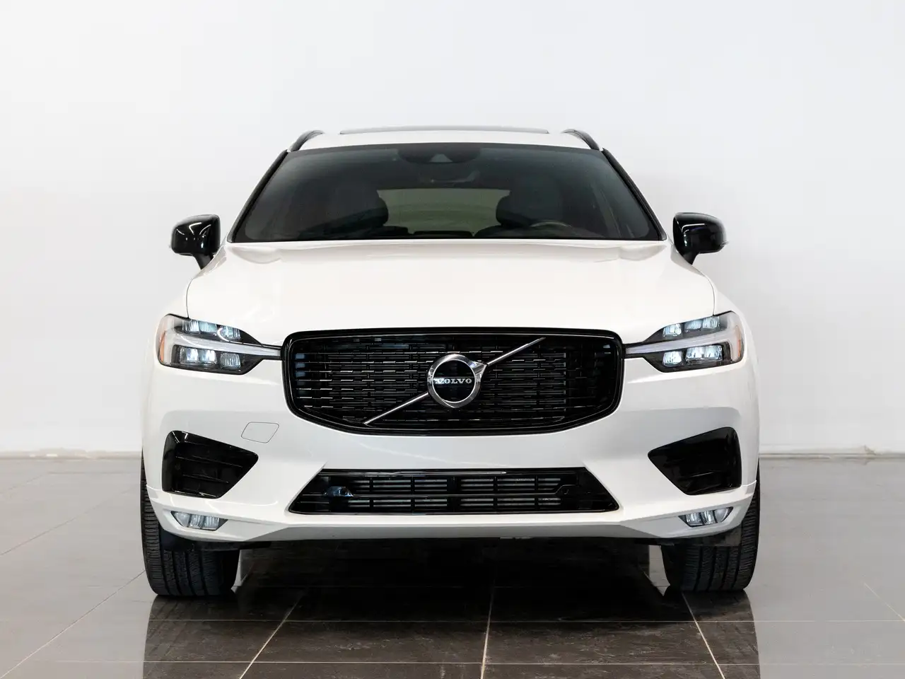 Volvo XC60 снимка Volvo XC60