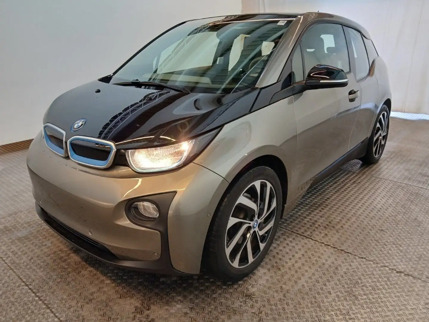BMW i3 60 Ah REX LODGE+PANO+NAVI-PRO+SHZ+MFL+BT+USB+ Beige - 1