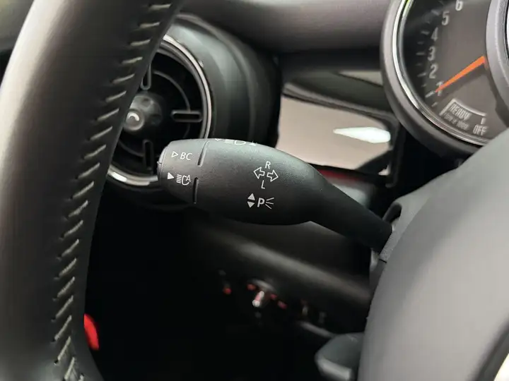 MINI Cooper 2023, foto 25
