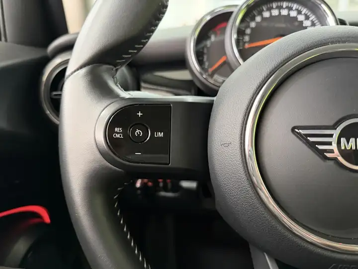 MINI Cooper 2023, foto 23