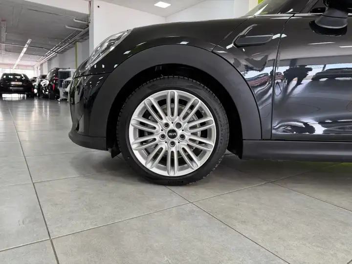 MINI Cooper 2023, foto 32