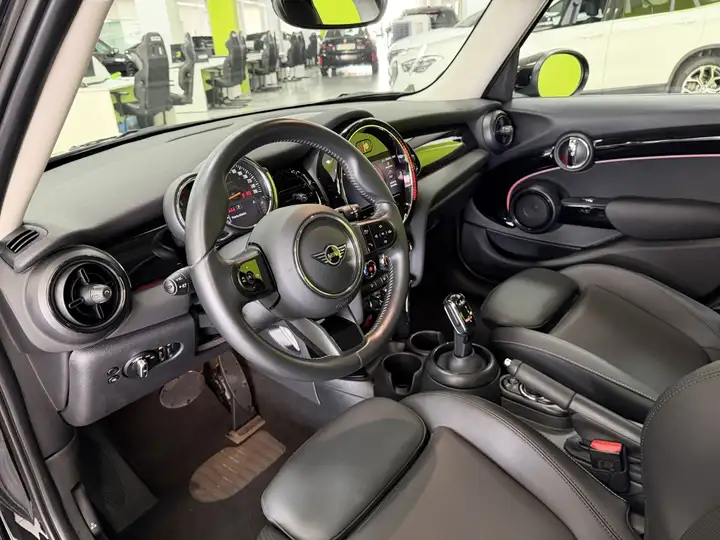 MINI Cooper 2023, foto 10