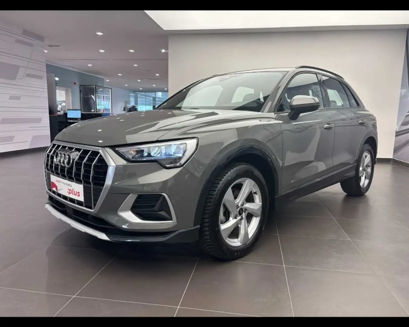 Audi Q3 35 TDI S tronic Business Advanced Grigio - 1