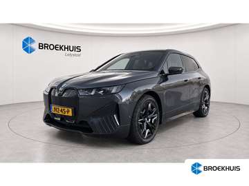 xDRIVE45 101KWH / LEDER / FULL-LED / SKY LOUNGE /