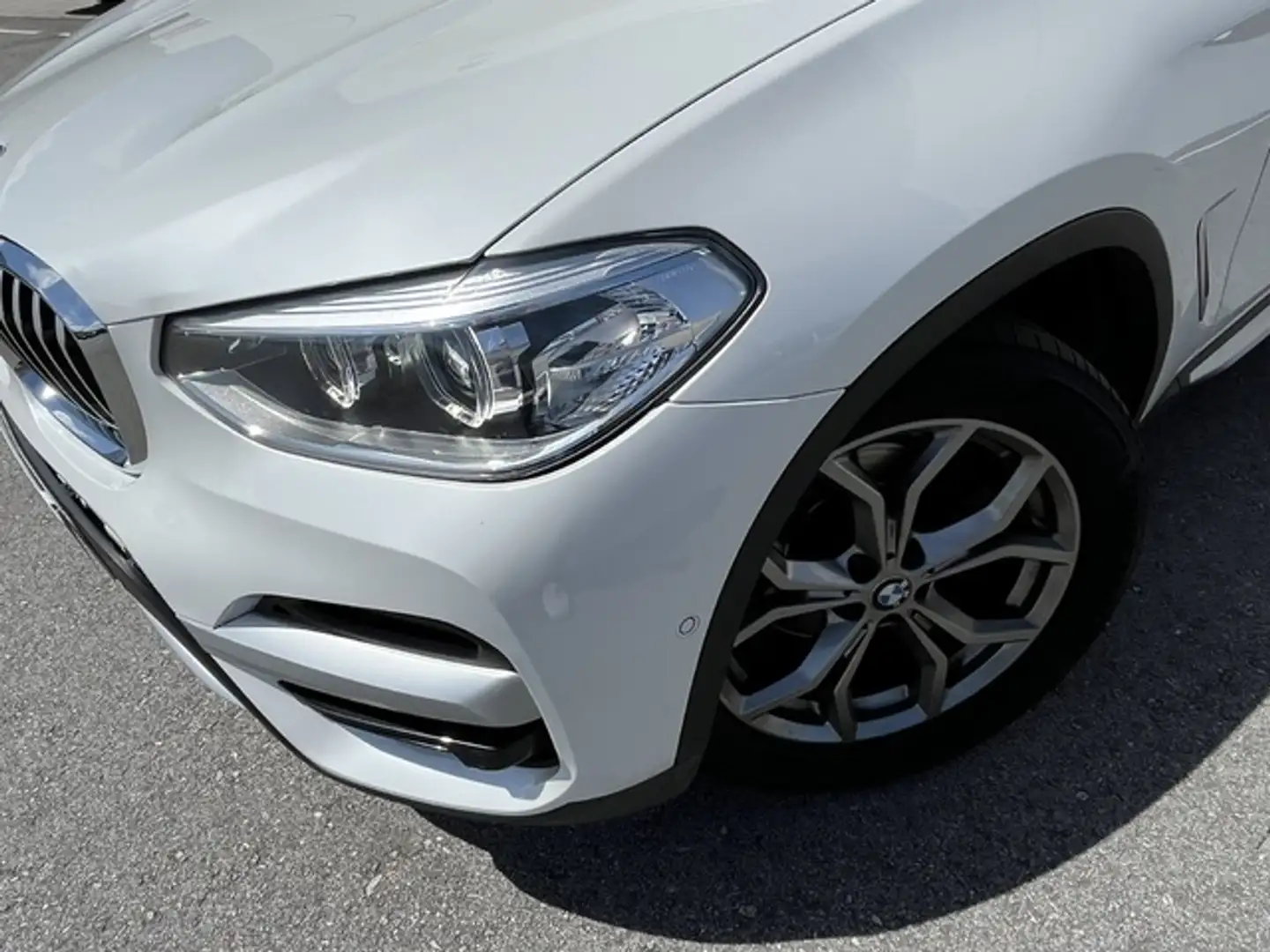 BMW X3 xDrive 20dA Weiß - 2