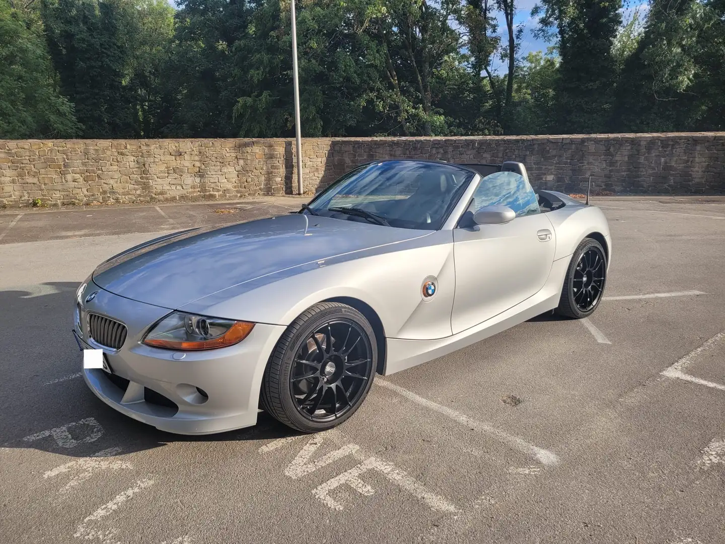 BMW Z4 3.0i Grau - 2