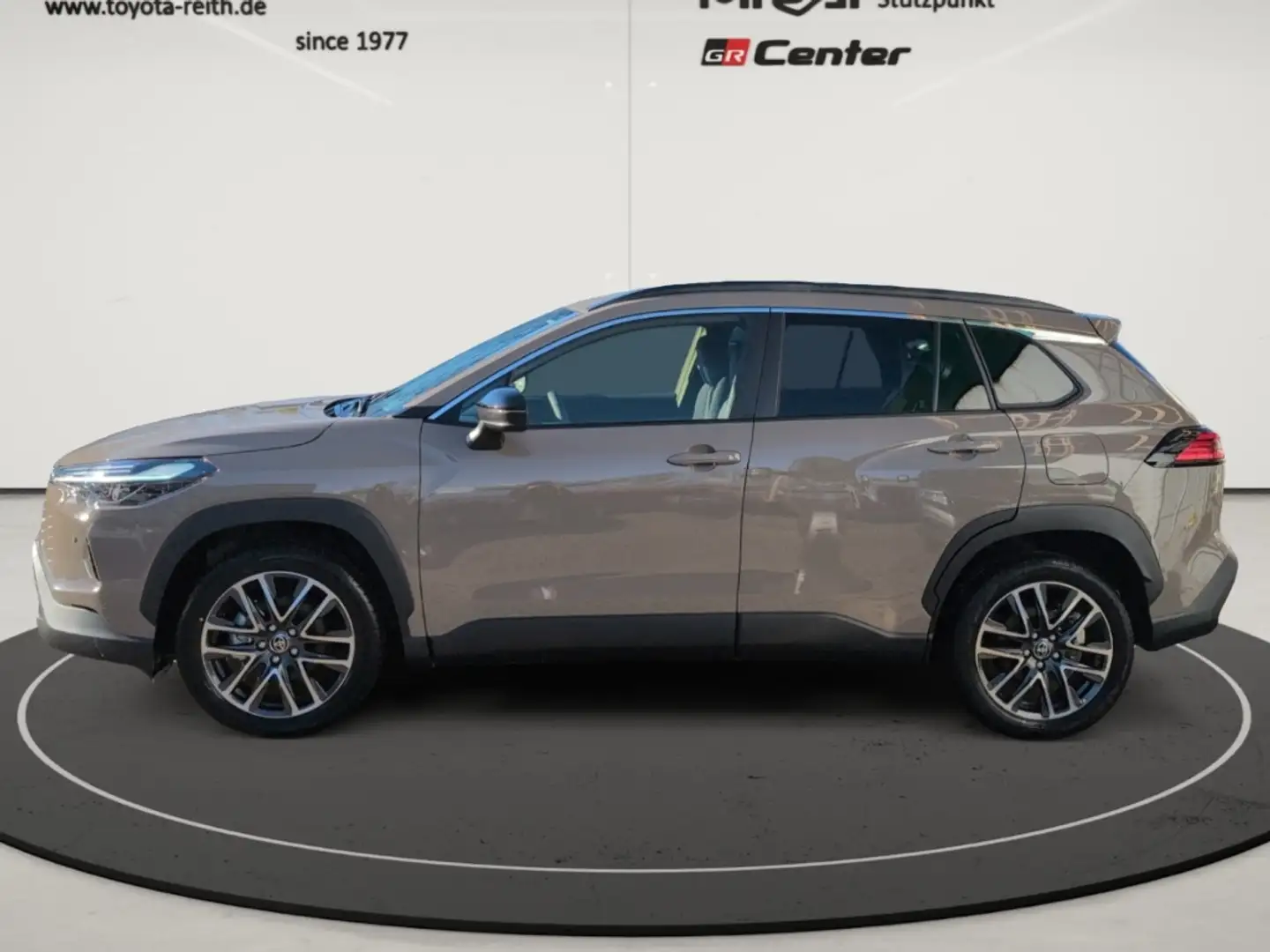 Toyota Corolla Cross Hybrid 2.0 Teamplayer 4x2 Navi LED ACC Apple CarPl Brązowy - 2