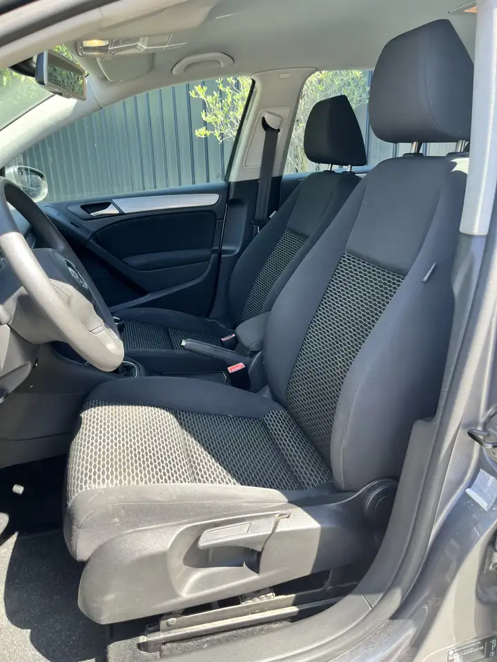 Volkswagen Golf Standard Model — photo 4