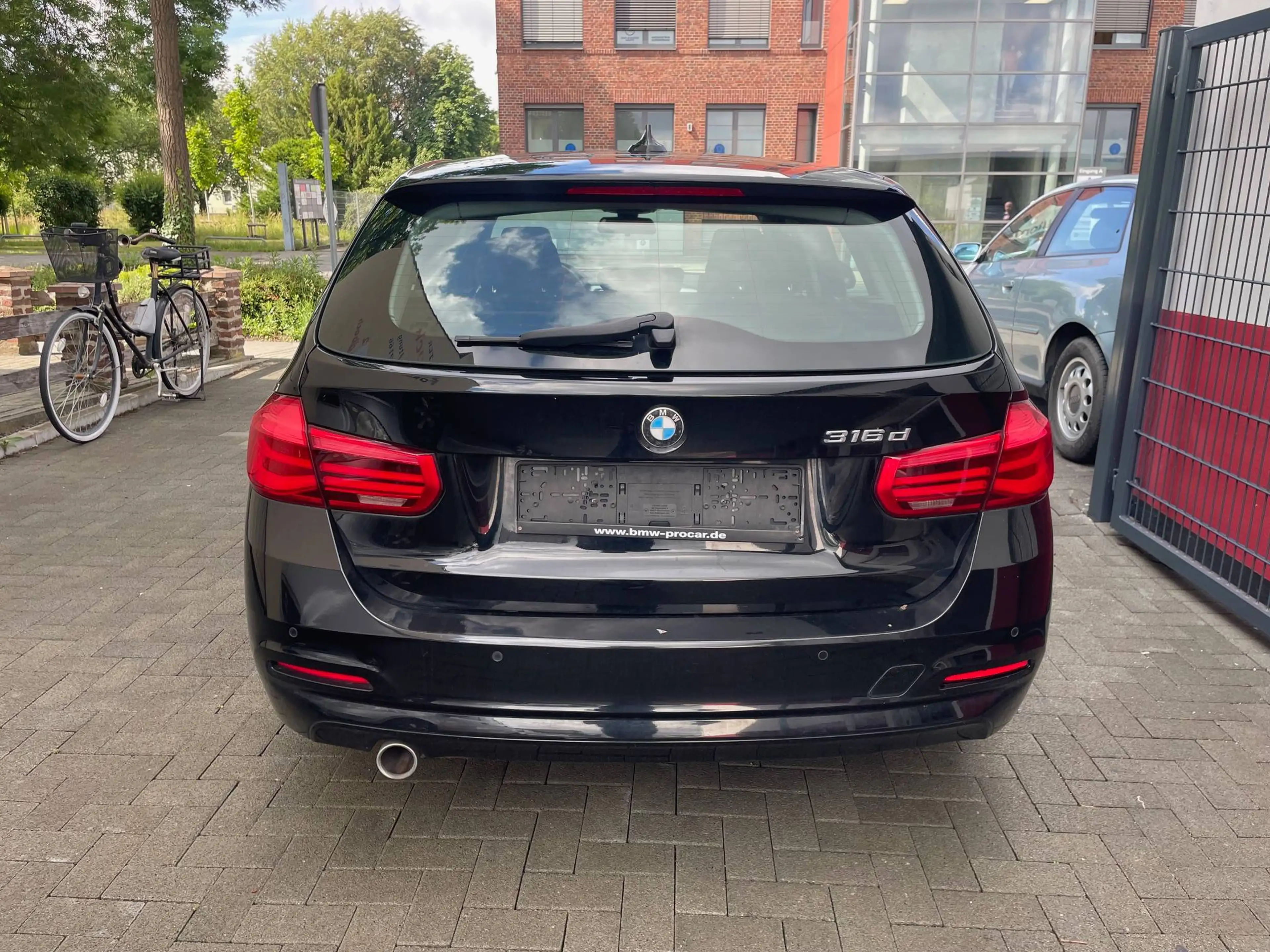 BMW 316 316d Advantage HU Neu 1 Jahr Garantie Euro 6 2.Hand — photo 5