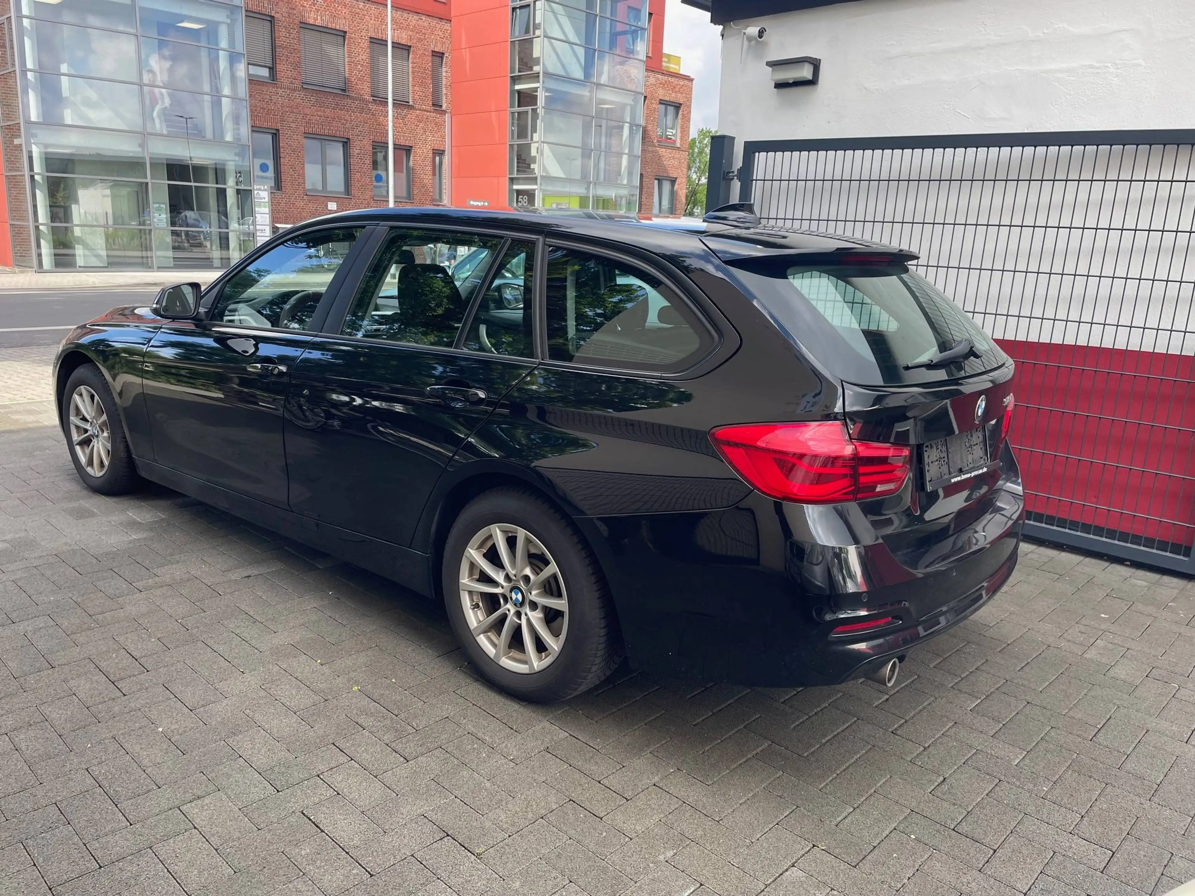 BMW 316 316d Advantage HU Neu 1 Jahr Garantie Euro 6 2.Hand — photo 6