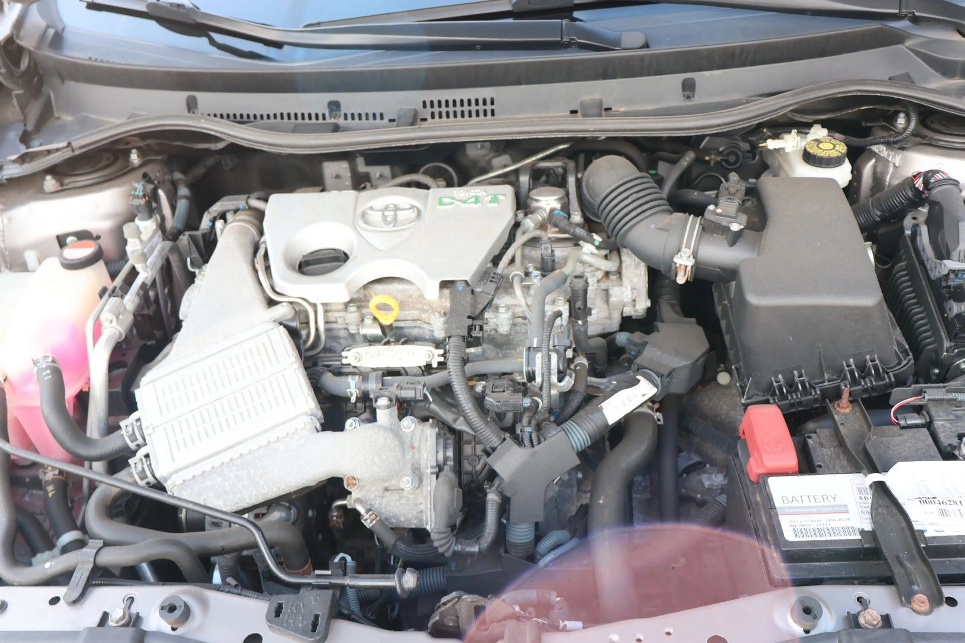 Toyota Auris Touring Sports Design Edition AHK/Kamera — photo 12