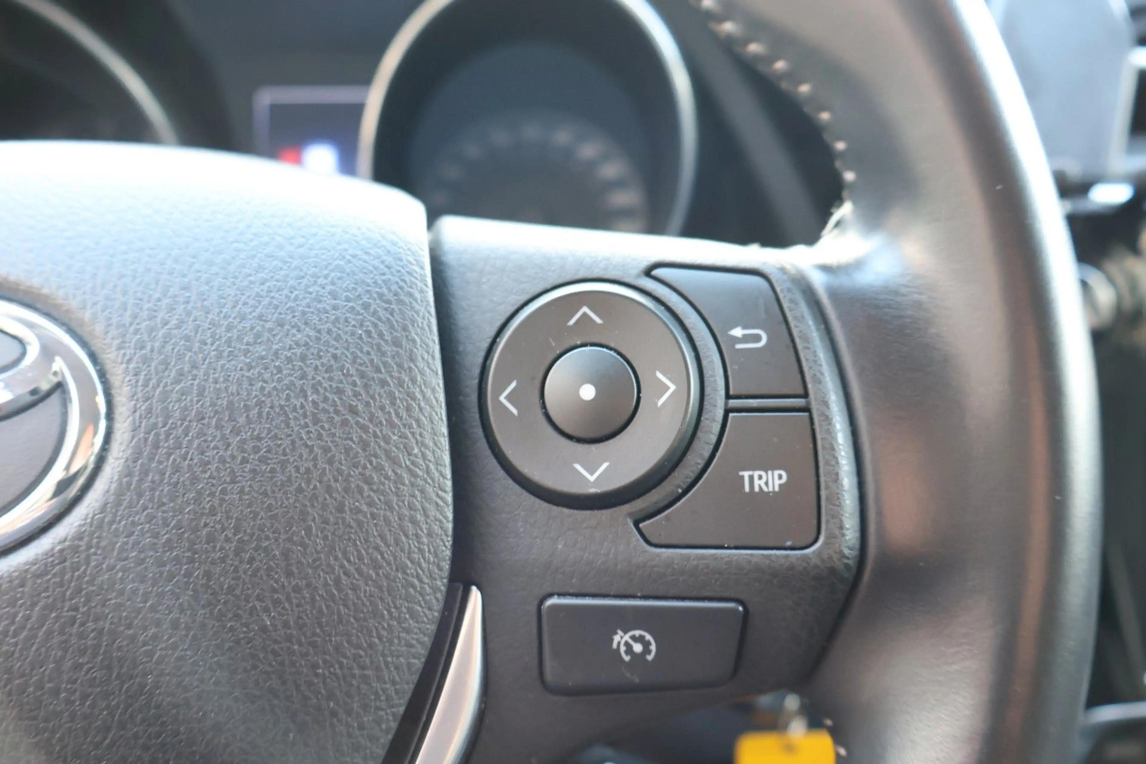 Toyota Auris Touring Sports Design Edition AHK/Kamera — photo 20