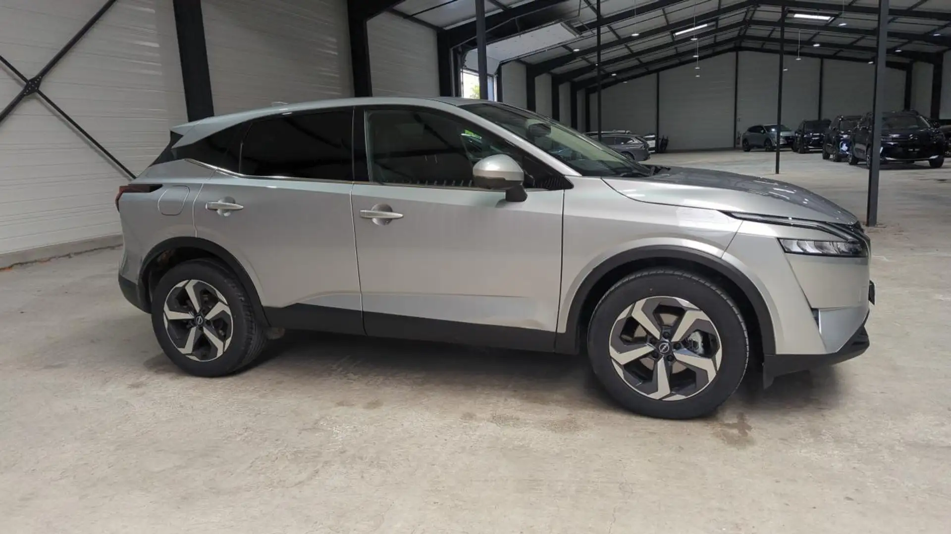 Nissan Qashqai Mild hybrid 158 ch xtronic n-connecta Grigio - 1