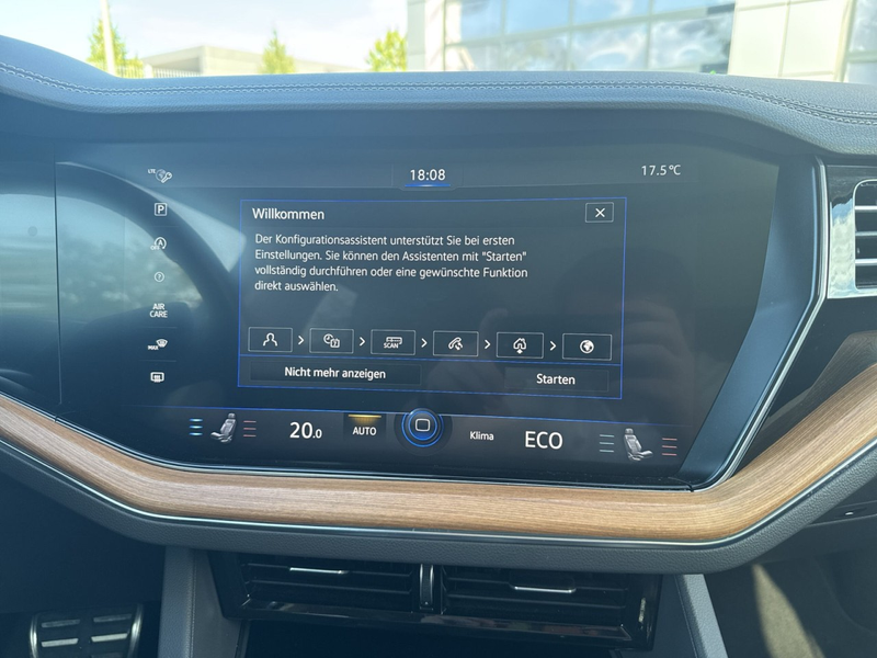 Volkswagen Touareg R-Line Atmosphere *AHK/Panorama/Leder/V8* — photo 8