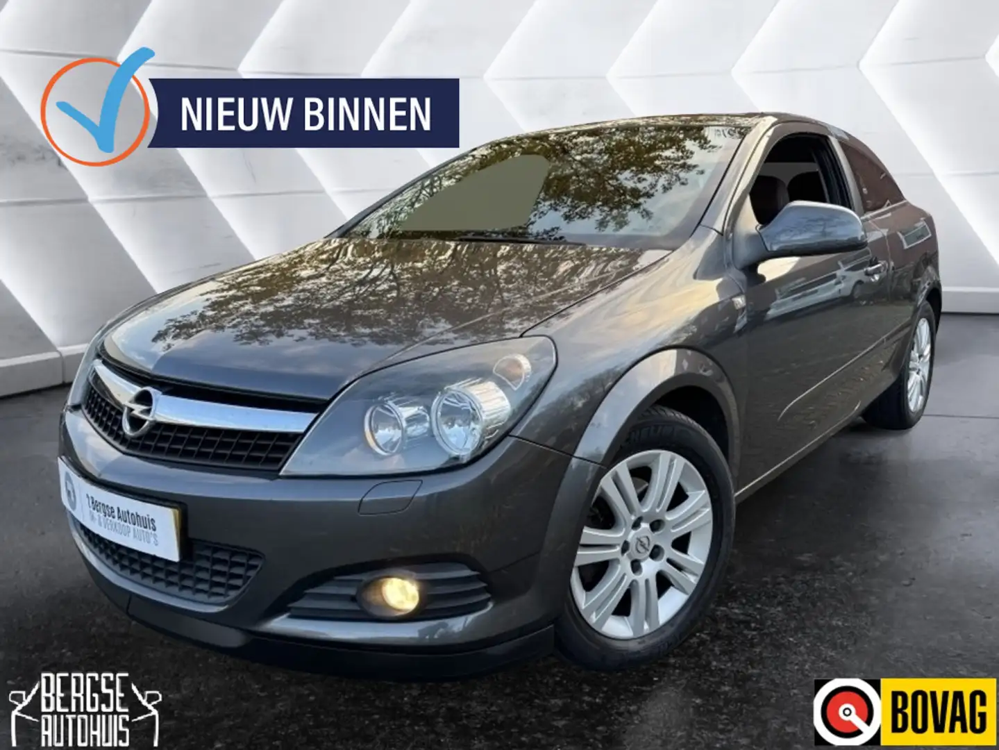 Opel Astra GTC 1.6 Cosmo Cruise Leer Lmv Stoelverwarming Grijs - 1