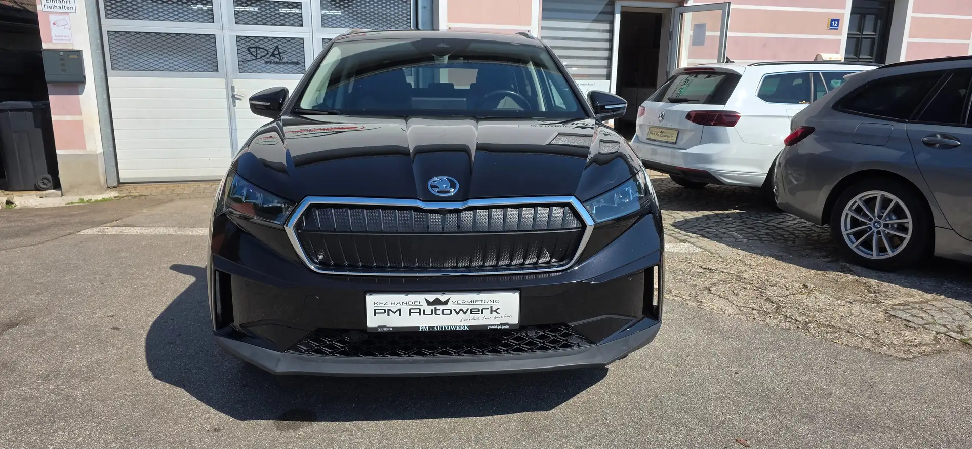 Skoda Enyaq iV 60 Loft Wärmepumpe*ACC*DAB*Rückfahrkamera Schwarz - 2