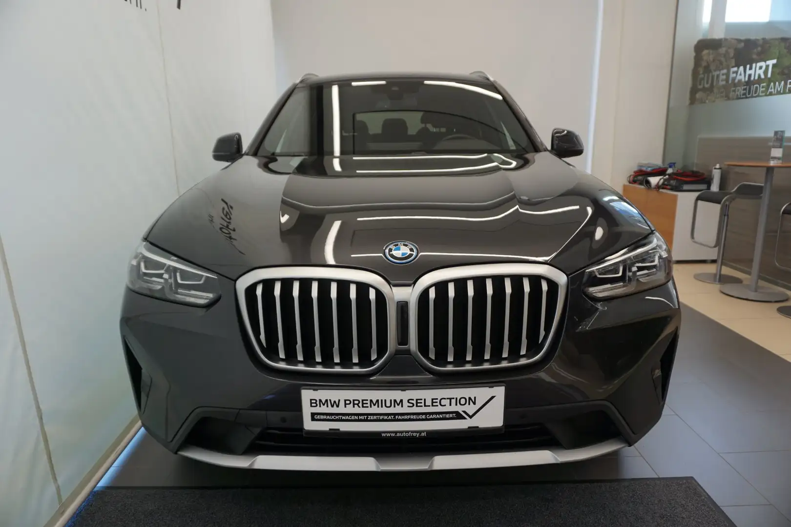 BMW X3 xDrive30e Grau - 2