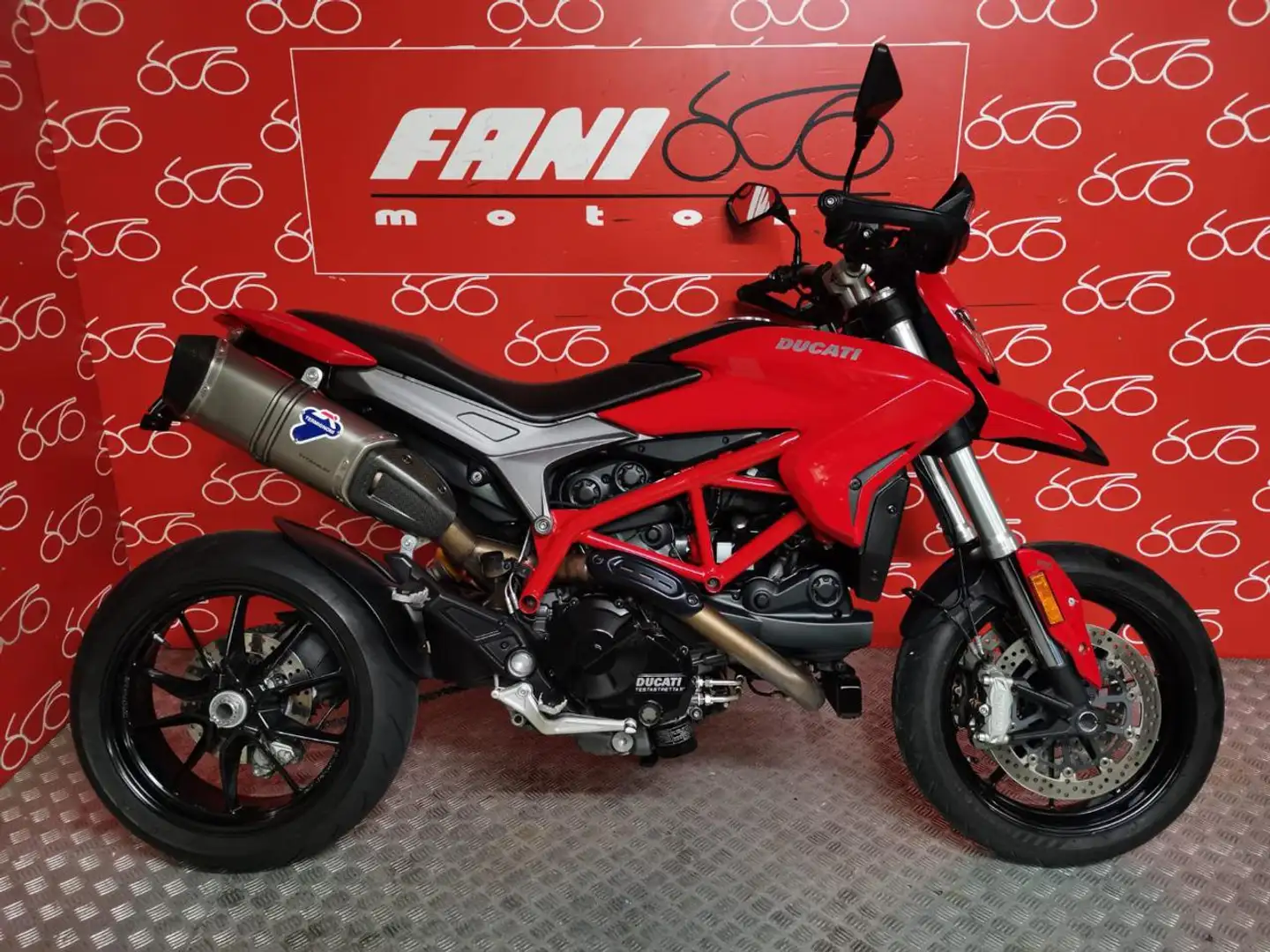 Ducati Hypermotard 939 - Rojo - 1