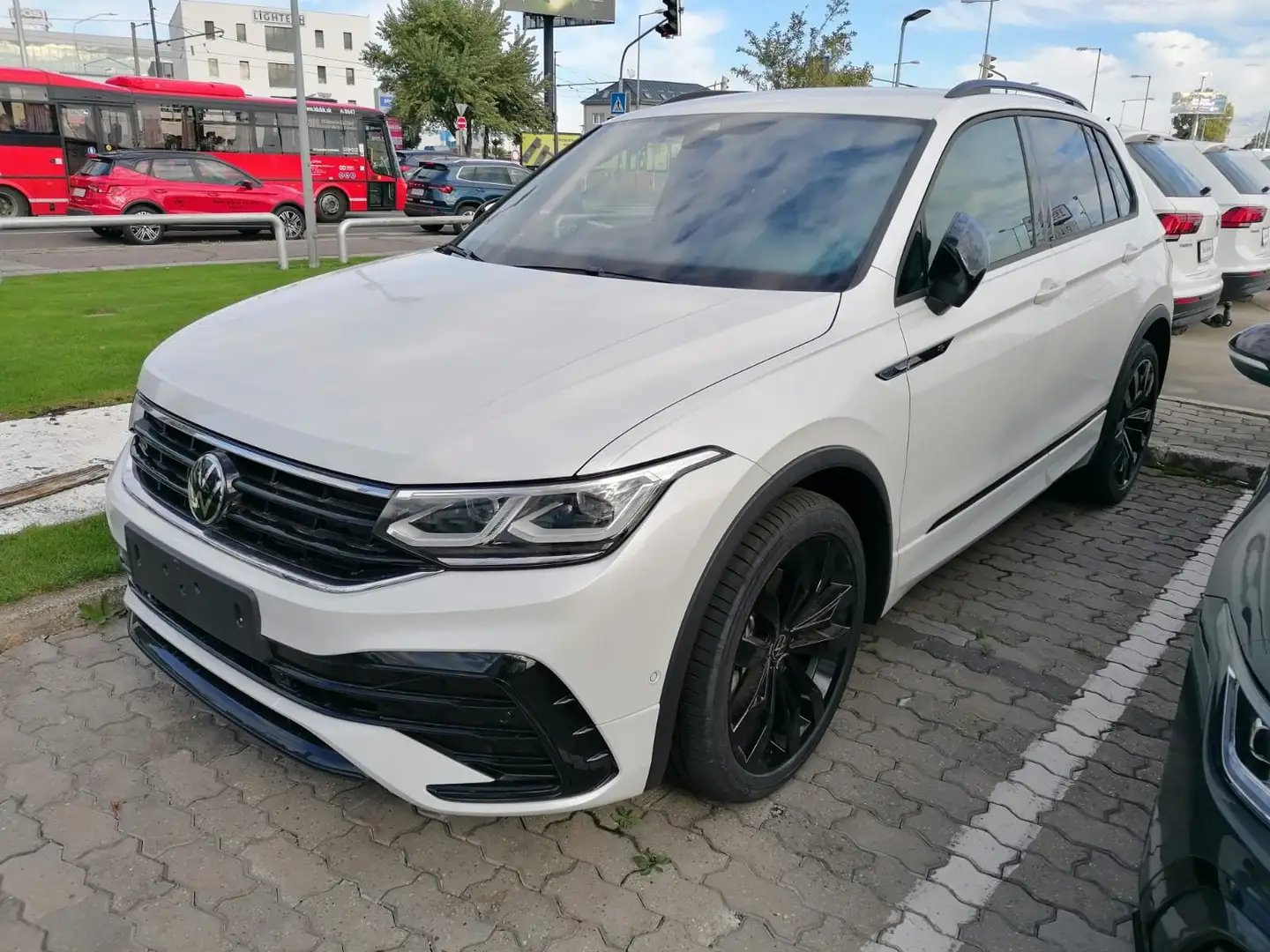 Volkswagen Tiguan R-Line 4Motion 20"/IQ./Navi/AHK/Standhzg./AreaView Weiß - 2