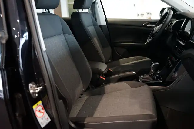 Volkswagen T-Cross view 10